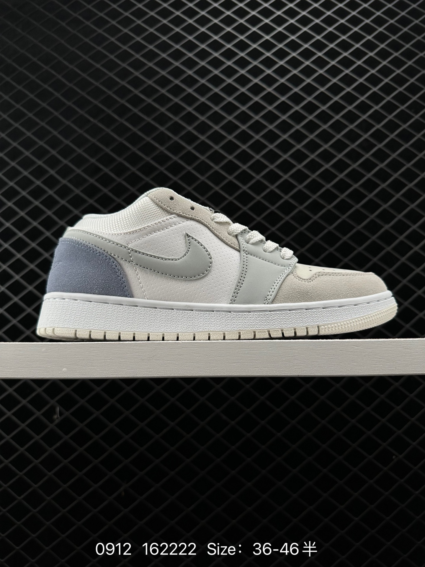 Air Jordan 1 Low SE”Vintage Blue“